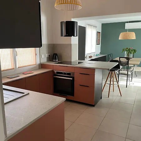 Cosy Apartament Nîmes