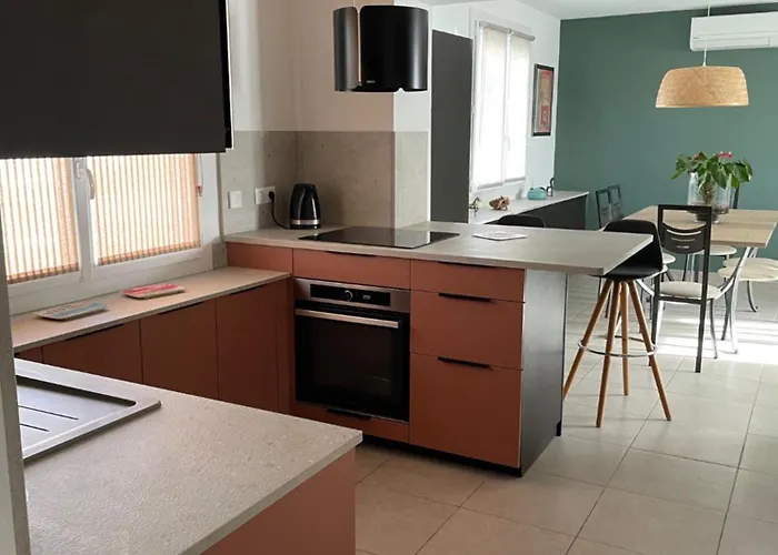 Cosy Apartament Nîmes